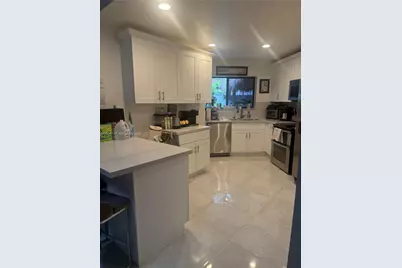 11021 SW 13th St, Pembroke Pines, FL 33025 - Photo 2