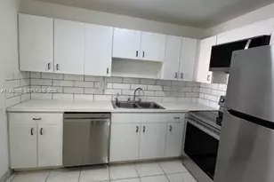 6130 W 19th Ave, Hialeah, FL 33012 - Photo 16