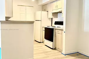 11133 SW 8th St, Pembroke Pines, FL 33025 - Photo 10