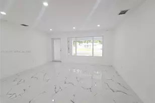 2530 NW 111th St, Miami, FL 33167 - Photo 36