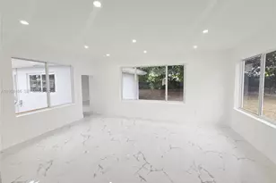 2530 NW 111th St, Miami, FL 33167 - Photo 26