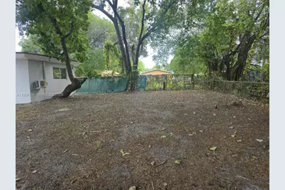 2530 NW 111th St, Miami, FL 33167 - Photo 52