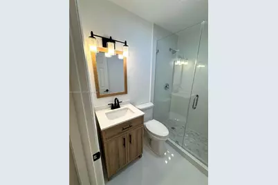 7195 NW 179th St #201, Hialeah, FL 33015 - Photo 14