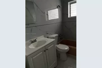 800 Pennsylvania Ave #9, Miami Beach, FL 33139 - Photo 18