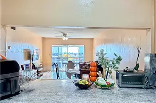 305 W 68th St, Hialeah, FL 33014 - Photo 4