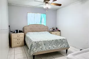 305 W 68th St, Hialeah, FL 33014 - Photo 10
