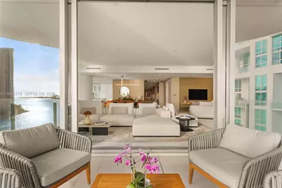 300 Biscayne Boulevard Way #1101, Miami, FL 33131 - Photo 2