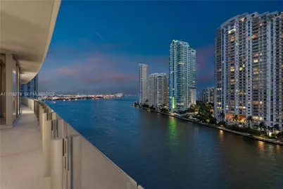 300 Biscayne Boulevard Way #1101, Miami, FL 33131 - Photo 8