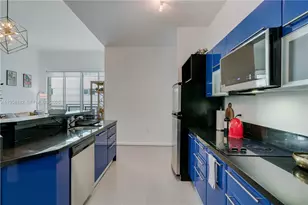 253 NE 2nd St, Miami, FL 33132 - Photo 10