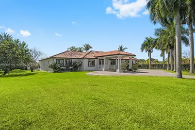 16800 SW 190th St, Miami, FL 33187 - Photo 4