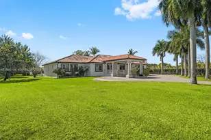 16800 SW 190th St, Miami, FL 33187 - Photo 4