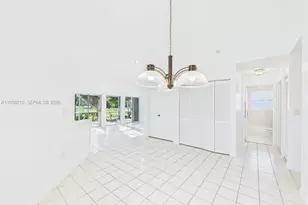1251 E Wilshire Cir E, Pembroke Pines, FL 33027 - Photo 22