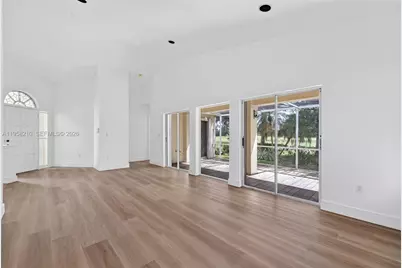 1251 E Wilshire Cir E, Pembroke Pines, FL 33027 - Photo 6