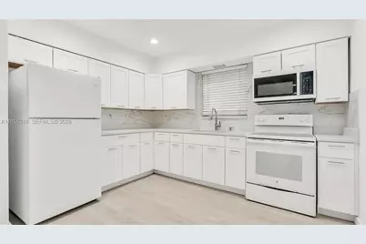 1956 Madison St, Hollywood, FL 33020 - Photo 12