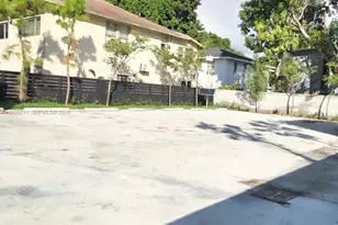 753 NW 30th St, Miami, FL 33127 - Photo 20