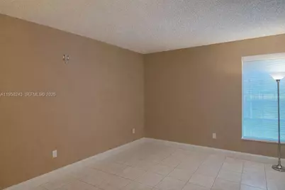 9301 SW 4th St #114E, Miami, FL 33174 - Photo 16