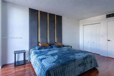 3675 N Country Club Dr #201, Aventura, FL 33180 - Photo 10