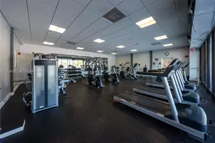 3675 N Country Club Dr, Aventura, FL 33180 - Photo 22