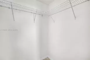 19501 W Country Club Dr, Aventura, FL 33180 - Photo 18