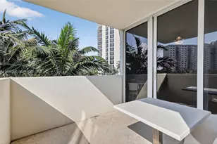 19333 Collins Ave, Sunny Isles Beach, FL 33160 - Photo 22