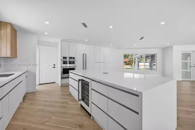 10380 SW 56th Ter, Miami, FL 33173 - Photo 10
