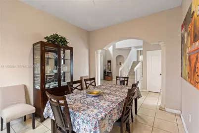 8968 NW 180th Ter, Hialeah, FL 33018 - Photo 16
