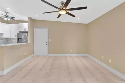 9487 W McNab Rd #205, Tamarac, FL 33321 - Photo 8