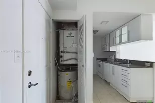 275 NE 18th St, Miami, FL 33132 - Photo 14