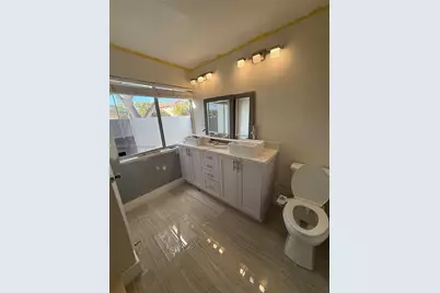 18237 NW 61st Pl, Hialeah, FL 33015 - Photo 12