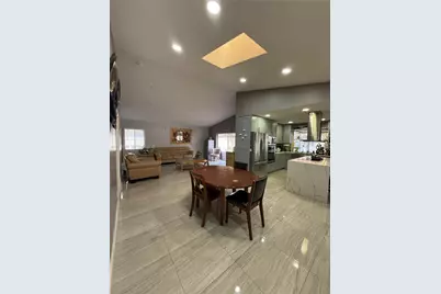 18237 NW 61st Pl, Hialeah, FL 33015 - Photo 8