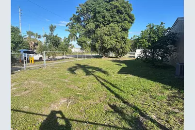 21422 NW 40th Cir Ct, Miami Gardens, FL 33055 - Photo 4