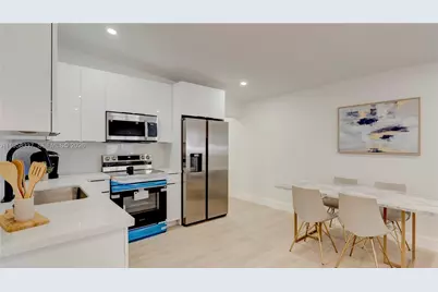 2736 NW 21st Ave, Oakland Park, FL 33311 - Photo 8