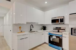 2736 NW 21st Ave, Oakland Park, FL 33311 - Photo 10