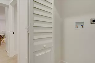 2736 NW 21st Ave, Oakland Park, FL 33311 - Photo 18