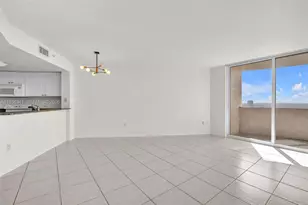 19501 W Country Club Dr, Aventura, FL 33180 - Photo 8