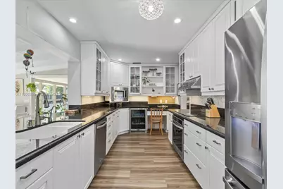 2648 NE 26th Ave, Fort Lauderdale, FL 33306 - Photo 2