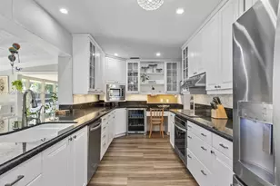 2648 NE 26th Ave, Fort Lauderdale, FL 33306 - Photo 2