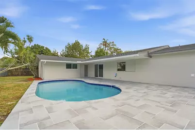 7081 NW 8th Ct, Plantation, FL 33317 - Photo 4