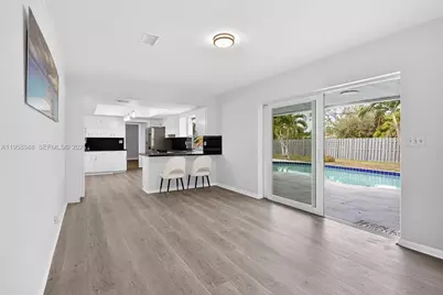 7081 NW 8th Ct, Plantation, FL 33317 - Photo 16