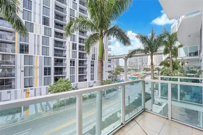 41 SE 5th St #304, Miami, FL 33131 - Photo 1