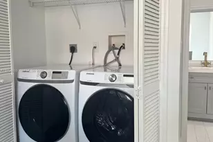 10738 NW 80th Ln, Doral, FL 33178 - Photo 6