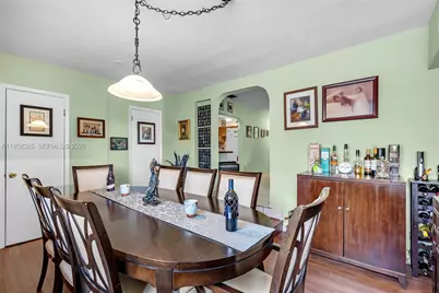 249 Carlisle Dr, Miami Springs, FL 33166 - Photo 12