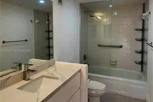 600 NE 36th St, Miami, FL 33137 - Photo 6