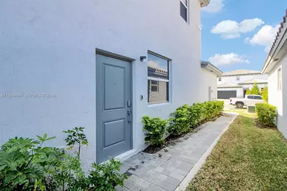 879 SE 26th Ter #1, Homestead, FL 33035 - Photo 6