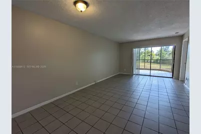 3400 Foxcroft Rd #213, Miramar, FL 33025 - Photo 4