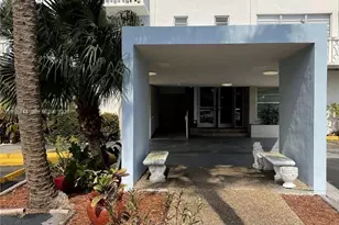 13155 Ixora Ct, North Miami, FL 33181 - Photo 2