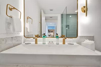 159 NE 6th St #3405, Miami, FL 33132 - Photo 10
