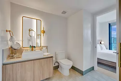 159 NE 6th St #3405, Miami, FL 33132 - Photo 16