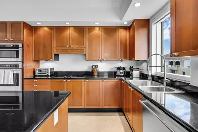 785 Crandon Blvd #702, Key Biscayne, FL 33149 - Photo 12