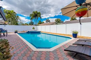 19411 NW 2nd St, Pembroke Pines, FL 33029 - Photo 2